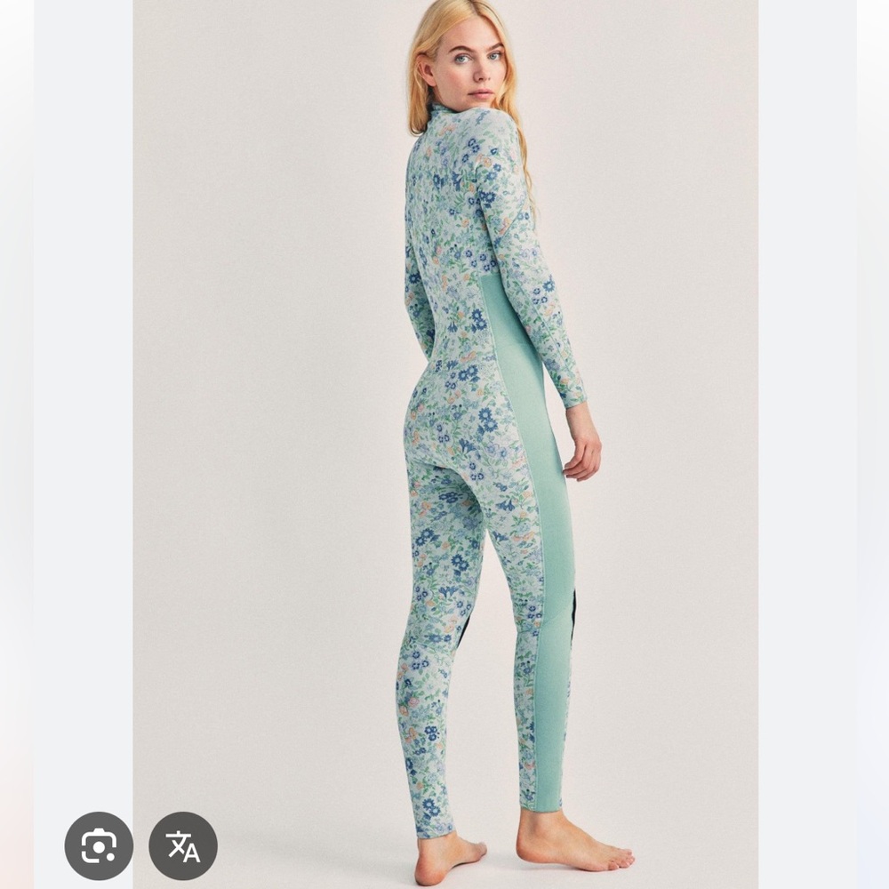 LoveShackFancy X Hurley Women's Blue Floral Full Wetsuit size XS - Picture 4 of 8